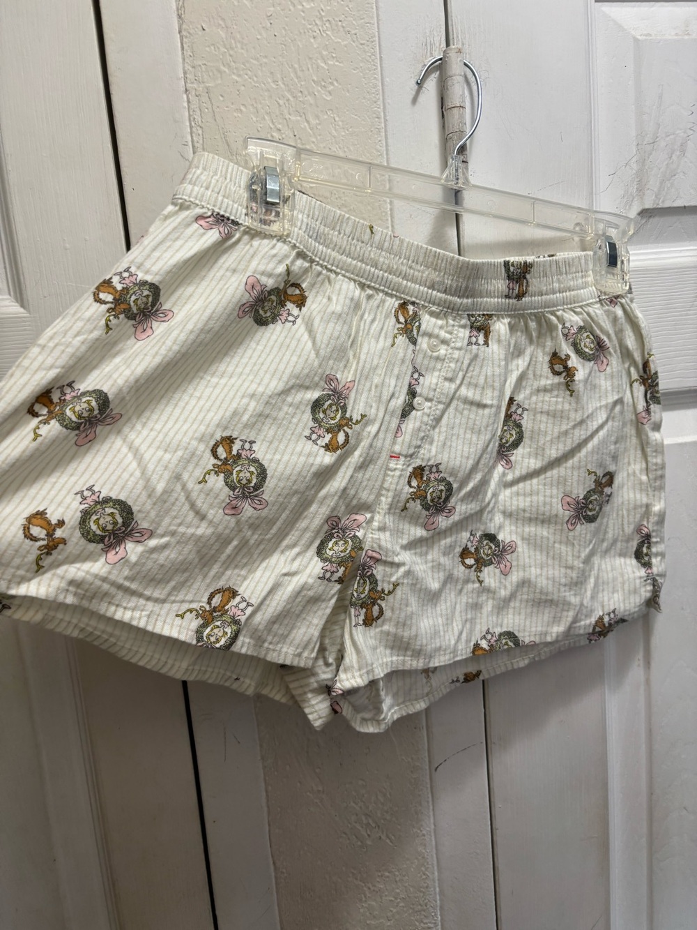 Aerie Cream Floral-Print Athletic Shorts with Pink Accents